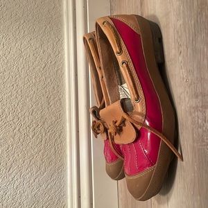 Ugg moccasin rain shoes
UGG Sz 7.5